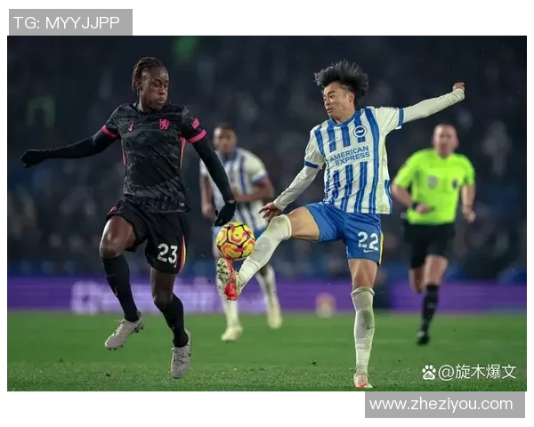 高冷足球球星高清大图展现锋芒与魅力，捕捉每一个瞬间的力量与优雅